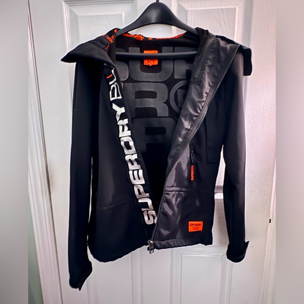 Superdry Ski Ultimate Rescue Jacket – Black w/ Orange Details, Model: M50L1003
